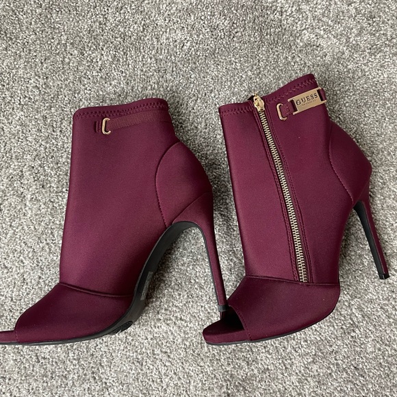 NWOT Guess Peep Toe Heel Boots | Maroon - Picture 5 of 7